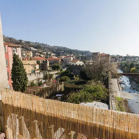 Ginevra Appartamento Finale Ligure